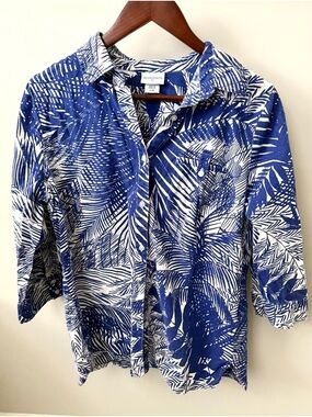NWOT Casual Blue & White Tropical Print Shirt Size L/G